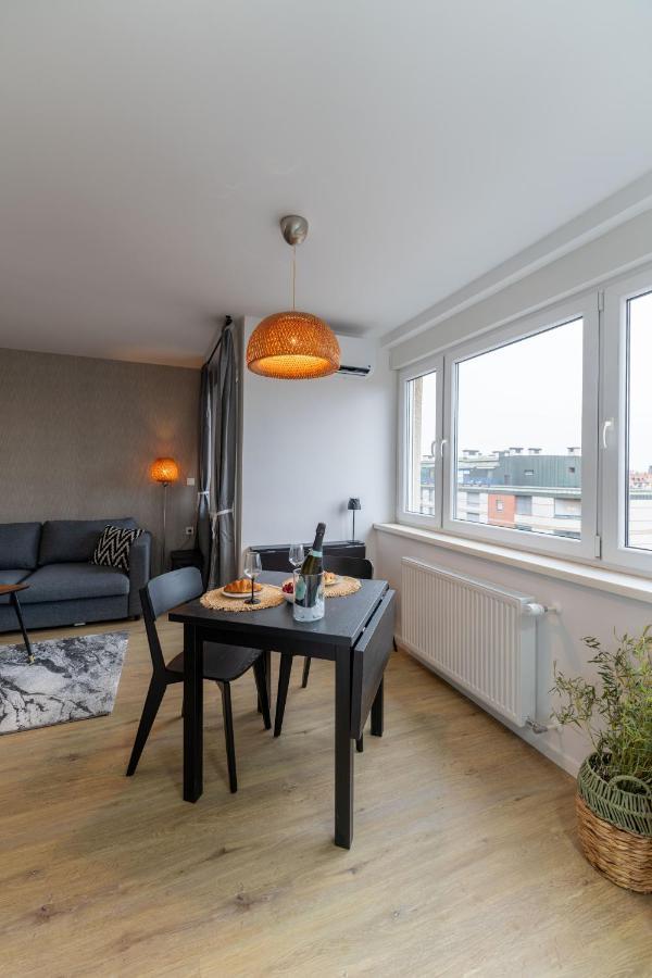 Elegant Tour As Studio Gilly With Open Views And A Balcony In The Center 류블랴나 외부 사진